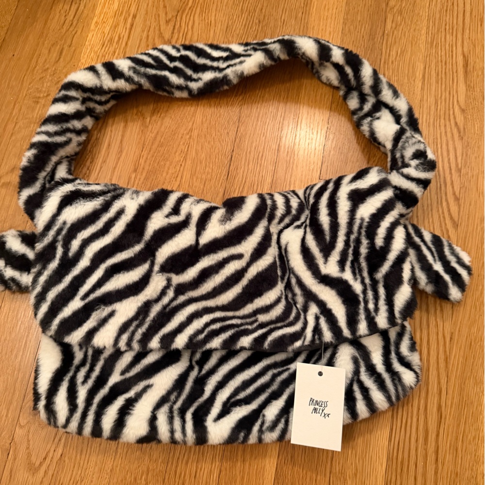Princess Polly Zebra Faux Fur Shoulder Bag - Black & White
